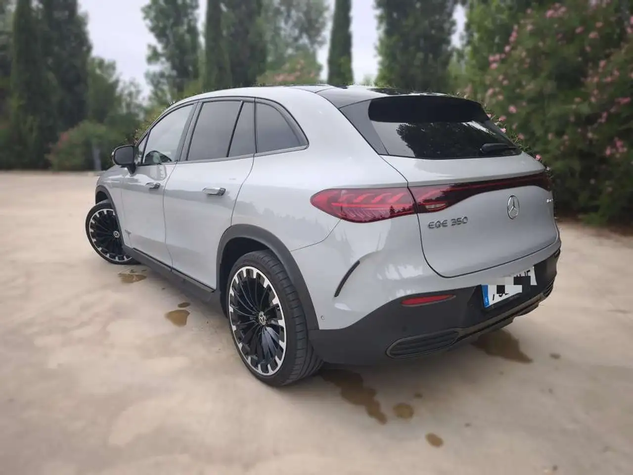 Mercedes-Benz EQE 350 4MATIC — photo 1 of 40