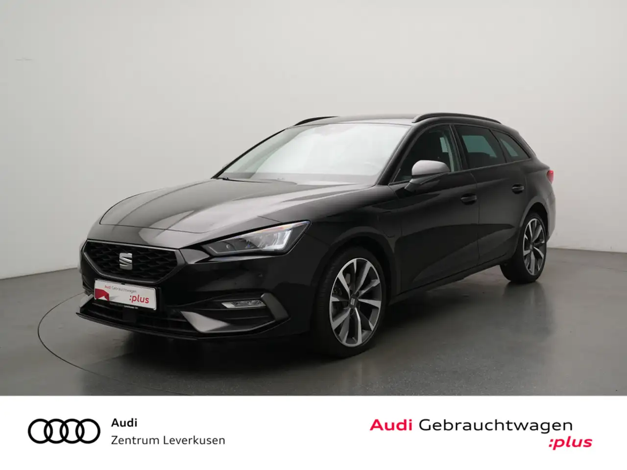 SEAT Leon DSG AHK ACC PDC NAVI SHZ LED — photo 1 of 21