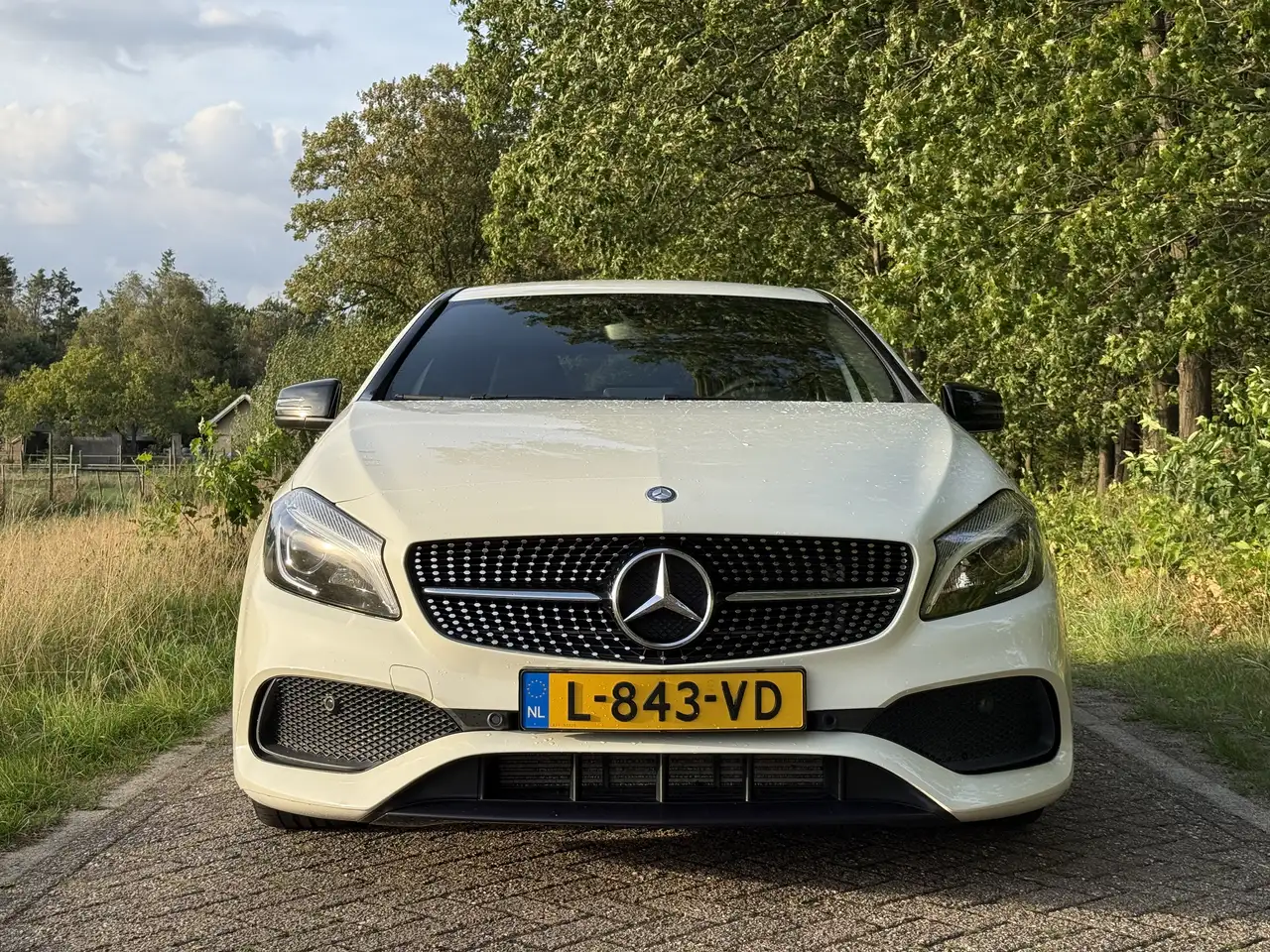 Mercedes-Benz A 180 Mercedes-Benz A180 Business Solution AMG Line | Ni — photo 1 of 20