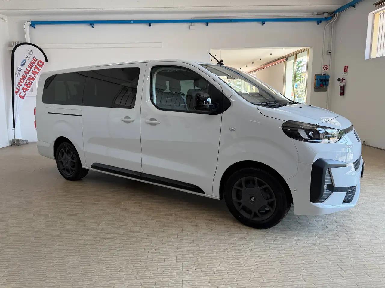 Fiat Ulysse 9 Posti M1 L3H1 2.0 BlueHDI 180cv AUTO +IVA KM 1300 — photo 1 of 15