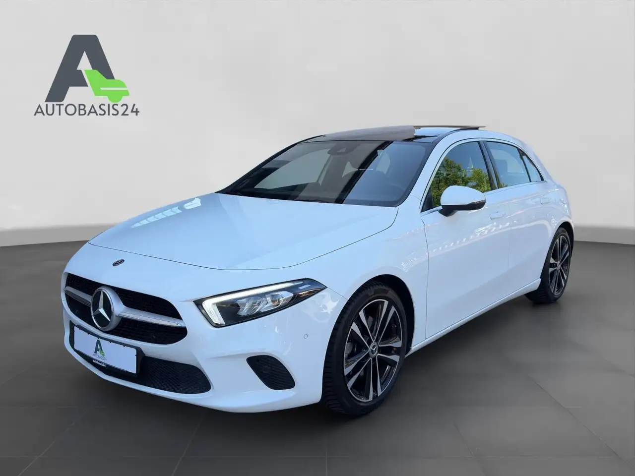 Mercedes-Benz A 220 Edition 19 *LED*KAMERA*PANO*AHK*AMBIENTE* — photo 1 of 20