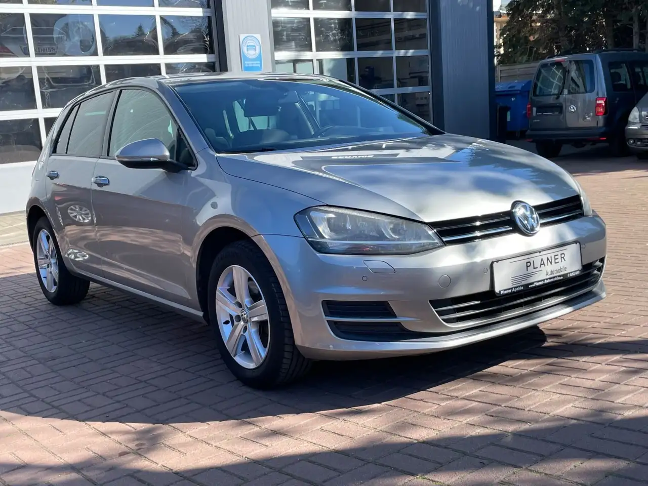 Volkswagen Golf VII Lim. Comfort. Sitzh. Standh. DSG Xenon — photo 1 of 15