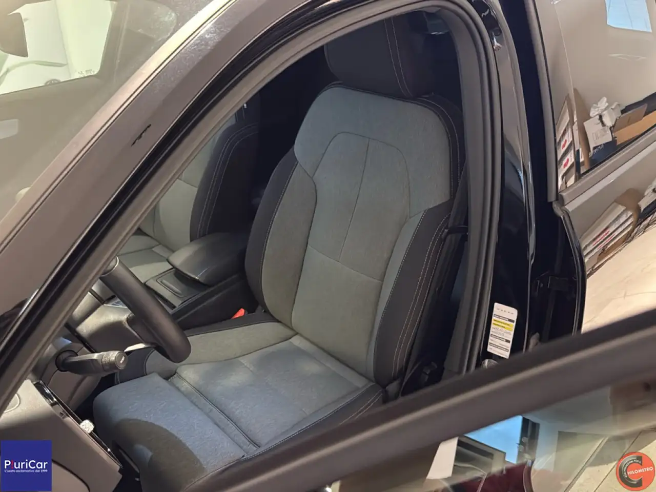 2022 Volvo XC40 B3 163cv MHEV auto Cruise Fari LED Cerchi 18”, photograph 3
