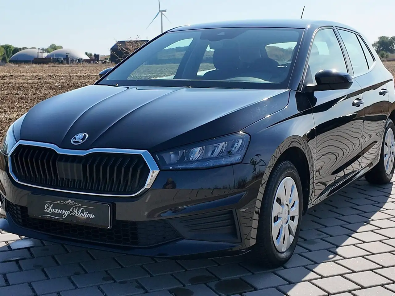 Skoda Fabia Fabia 1.0 MPI Essence — photo 1 of 15