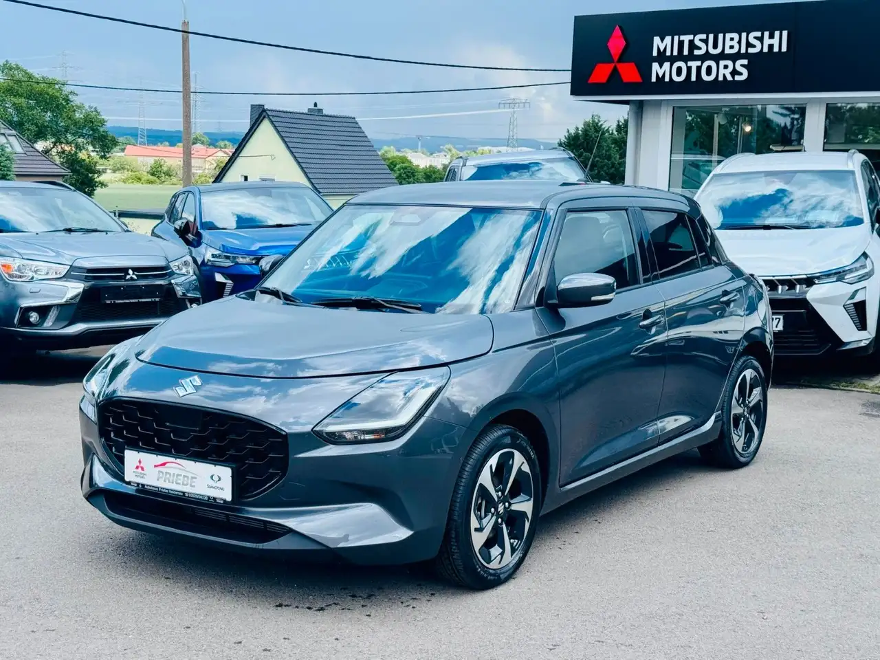 Suzuki Swift 1.2 Hybrid Automatik*Comfort+*LED*KAM*PDC* — photo 1 of 15