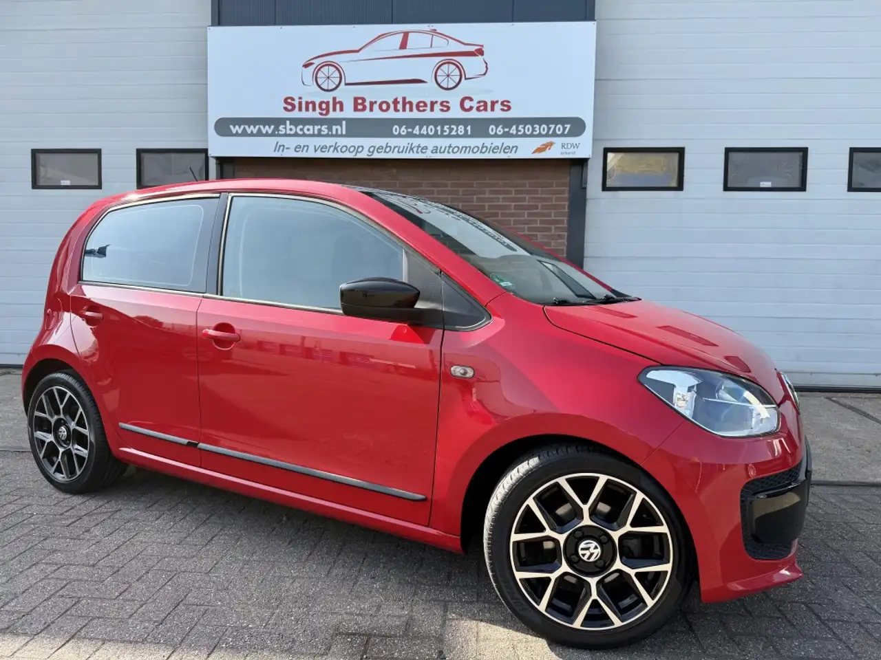 Volkswagen up! 1.0 move up! BlueM. AIRCO NAP Sportuitlaat !!!! — photo 1 of 24