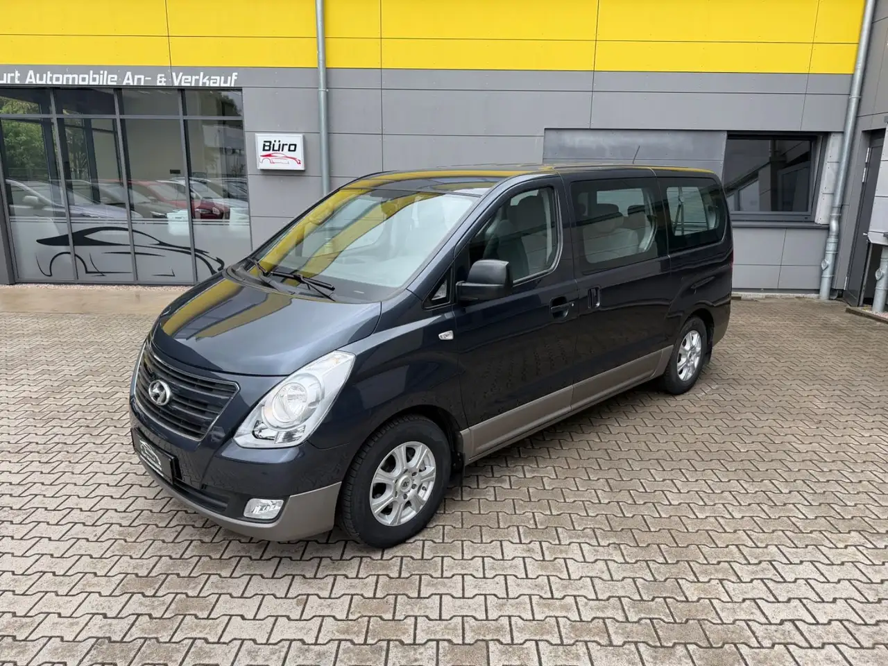 Hyundai H-1 /8 SITZER/AUTOMATIK/3 Z KLIMAA*/SHZ — photo 1 of 28