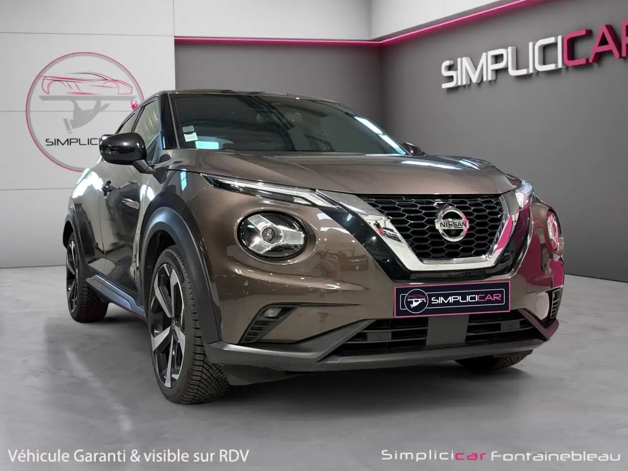 Nissan Juke 1.0 DIG-T 114 TEKNA — photo 1 of 26