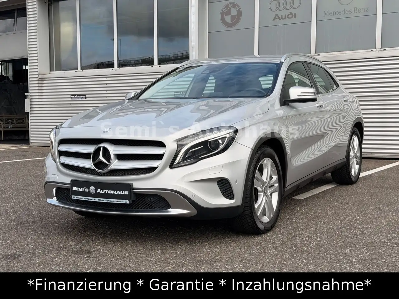 Mercedes-Benz GLA 180 Sport Utility*1.Hand*Navi*Top Zustand* — photo 1 of 15