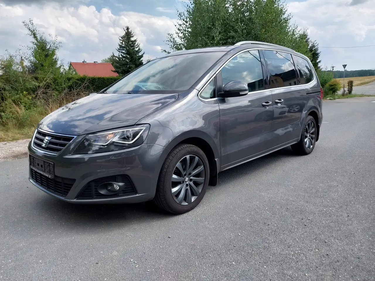 SEAT Alhambra Alhambra Diesel 2.0 TDI 7 Sitze — photo 1 of 16