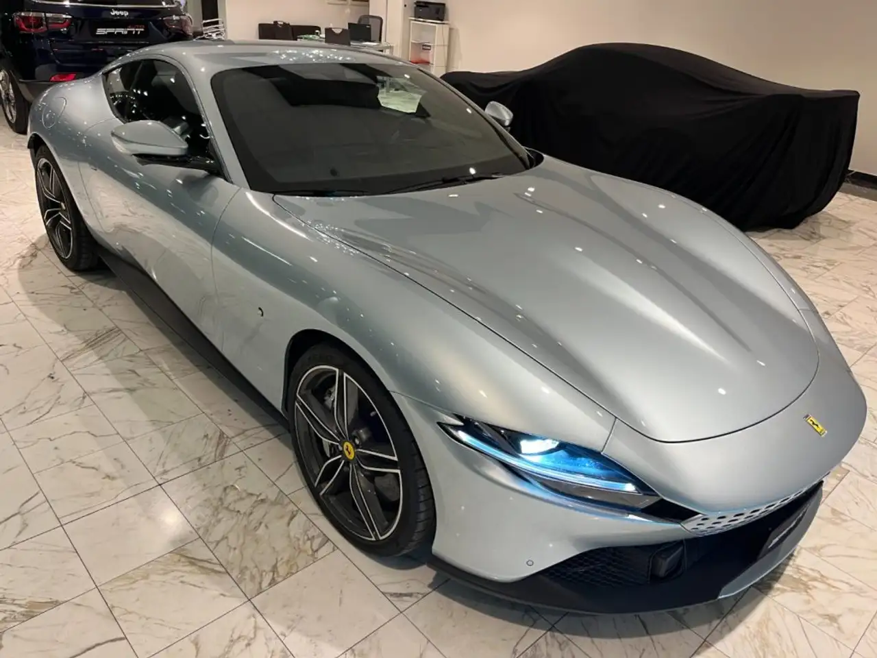 Ferrari Roma 3.9 V8 DCT 620CV — photo 1 of 15