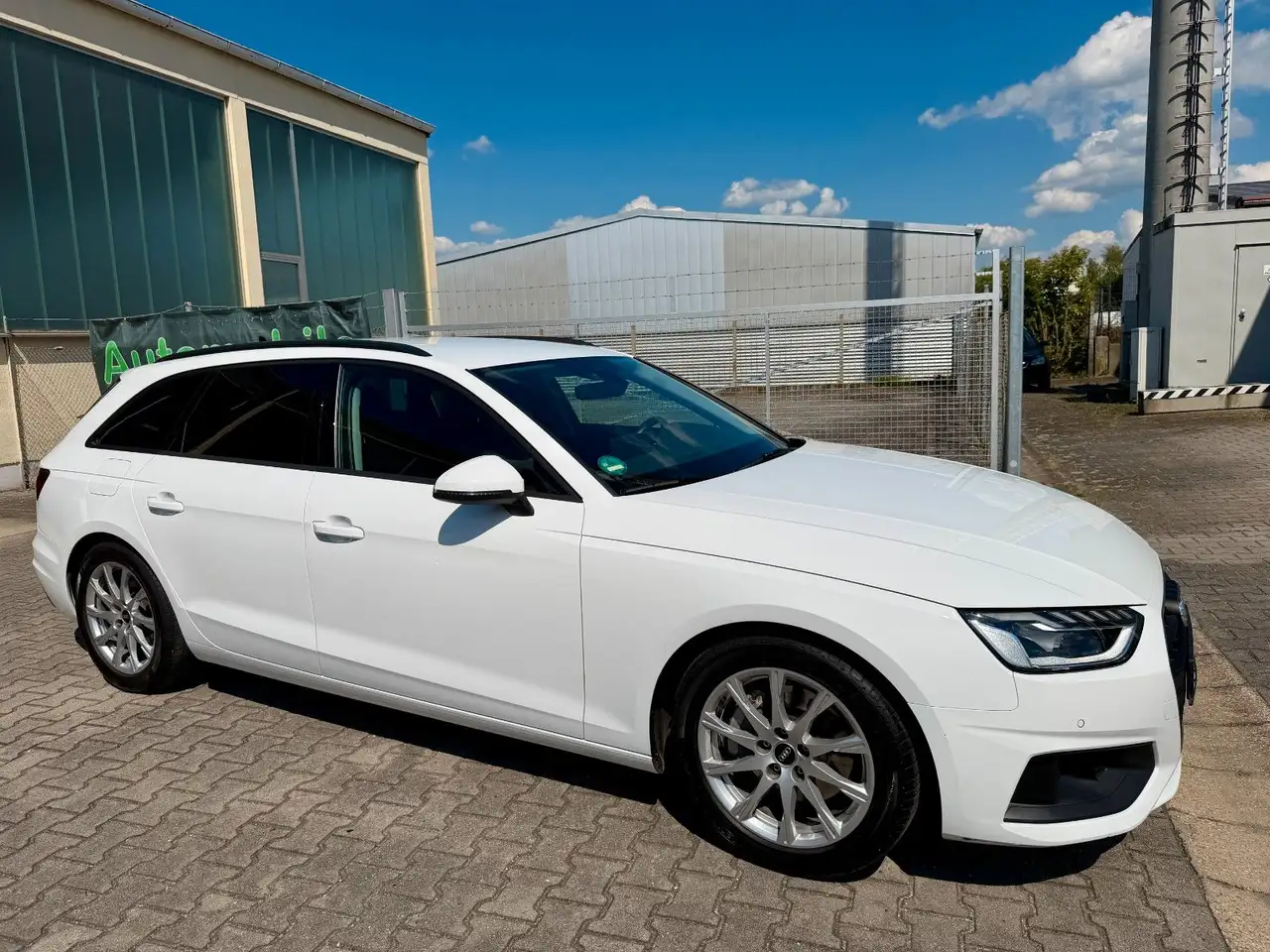Audi A4 Avant 40 TDI DSG°AHK°LED°NAVI°STANDHZG.° — photo 1 of 34