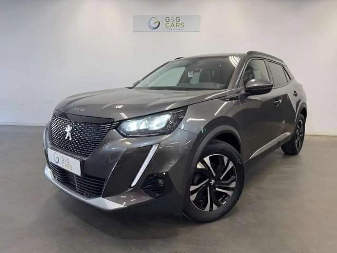 Peugeot 2008 II Allure — photo 1 of 22