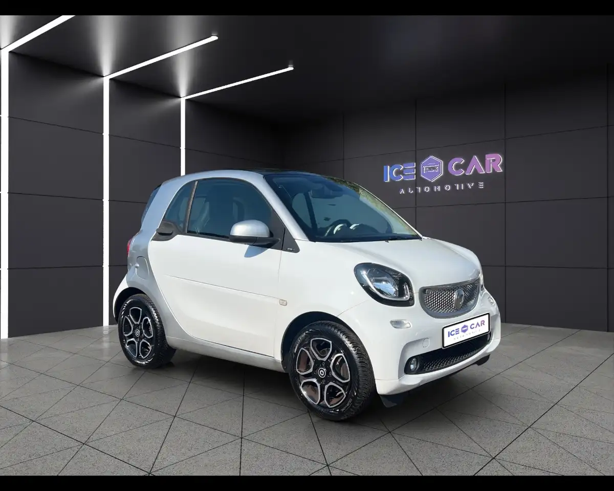 smart forTwo 70 1.0 Prime CAMBIO MANUALE — photo 1 of 18