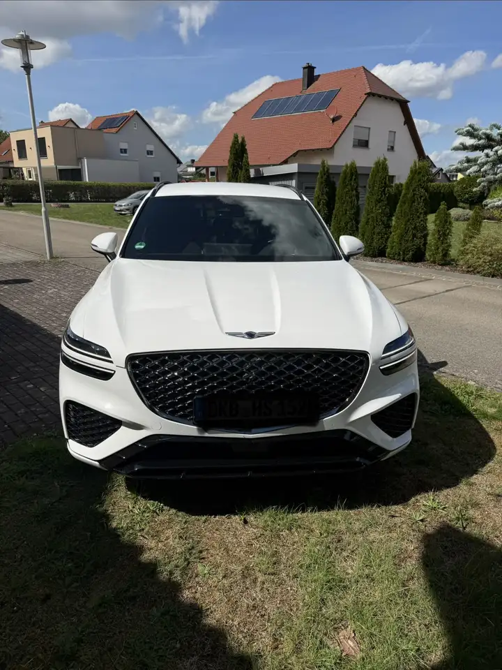 Genesis GV70 2.2 Diesel AWD AT8 Sport Line — photo 1 of 5