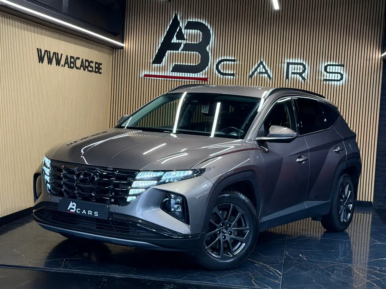Hyundai TUCSON 1.6i * BOITE AUTO - SPORT * GARANTIE 12 MOIS ** 1ER PROPRIETAIRE * — photo 1 of 15