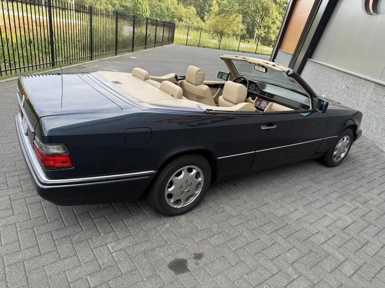 1995 Mercedes-Benz 320 W124 E320, photograph 7