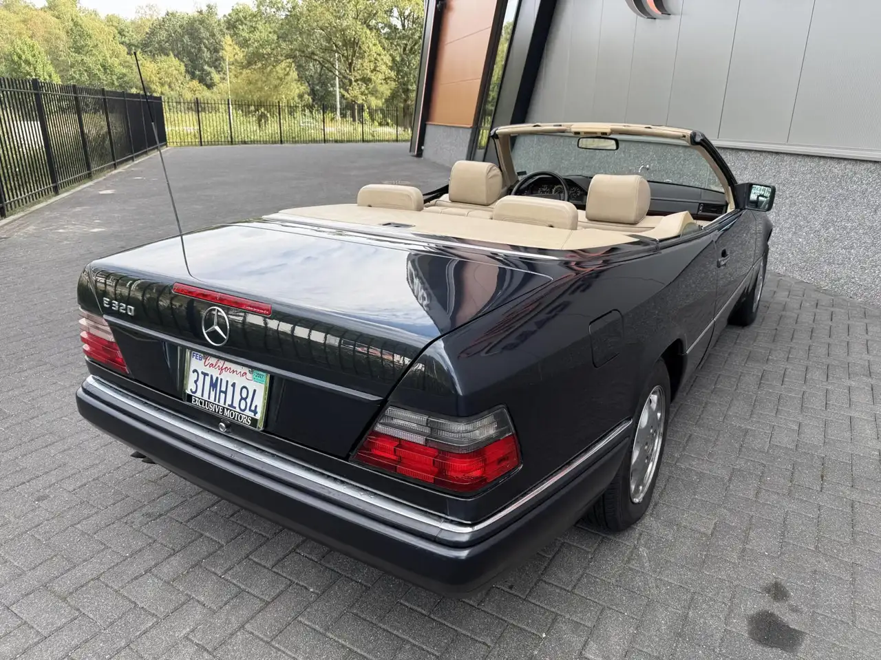 1995 Mercedes-Benz 320 W124 E320, photograph 8