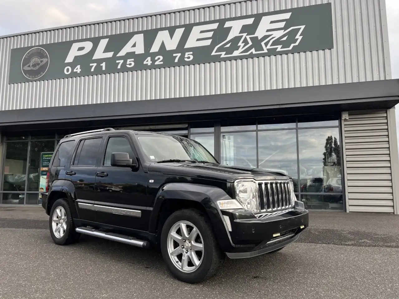 Jeep Cherokee KK 3.7 L V6 205 CV Limited Boite Auto — photo 1 of 28