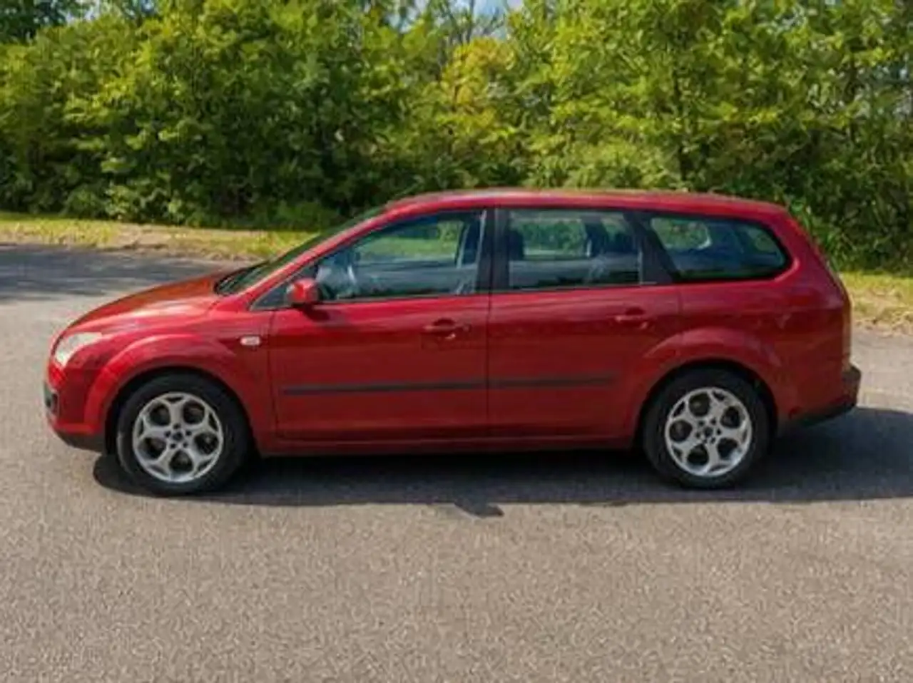 Ford Focus Focus Turnier Diesel Turnier 1.6 TDCi DPF Fun — photo 1 of 9
