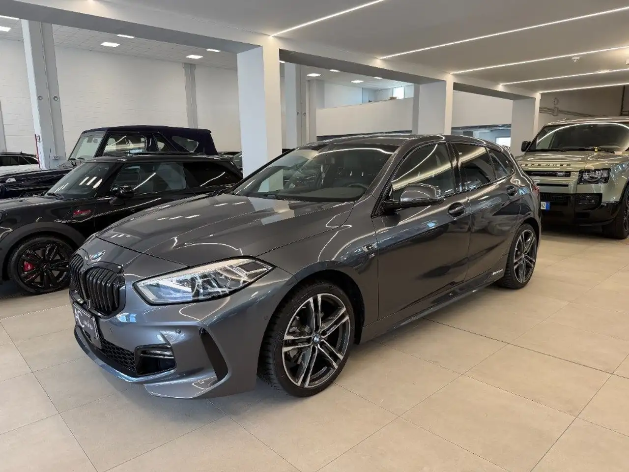 BMW 116 d 5p. Msport — photo 1 of 15