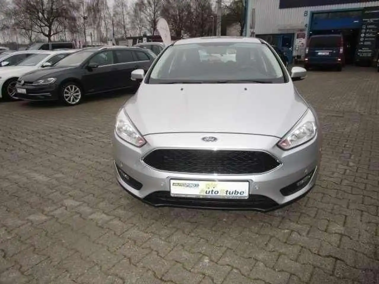 Ford Focus Business Turnier mit Klima-PDC-ESP-ABS-Met — photo 1 of 24