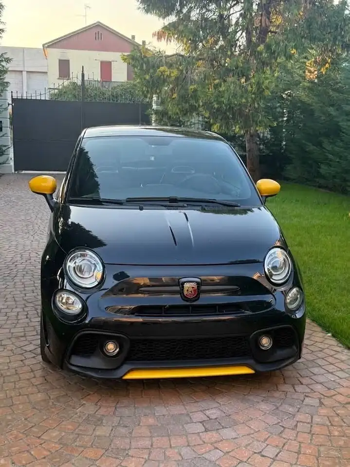 Abarth 595 Competizione Competizione Automatica — photo 1 of 9