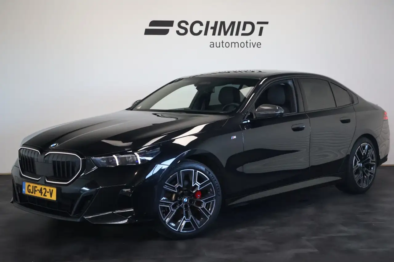 BMW 520 5-serie 520i | M-Sport Pro | Panorama | H&K | Trek — photo 1 of 40