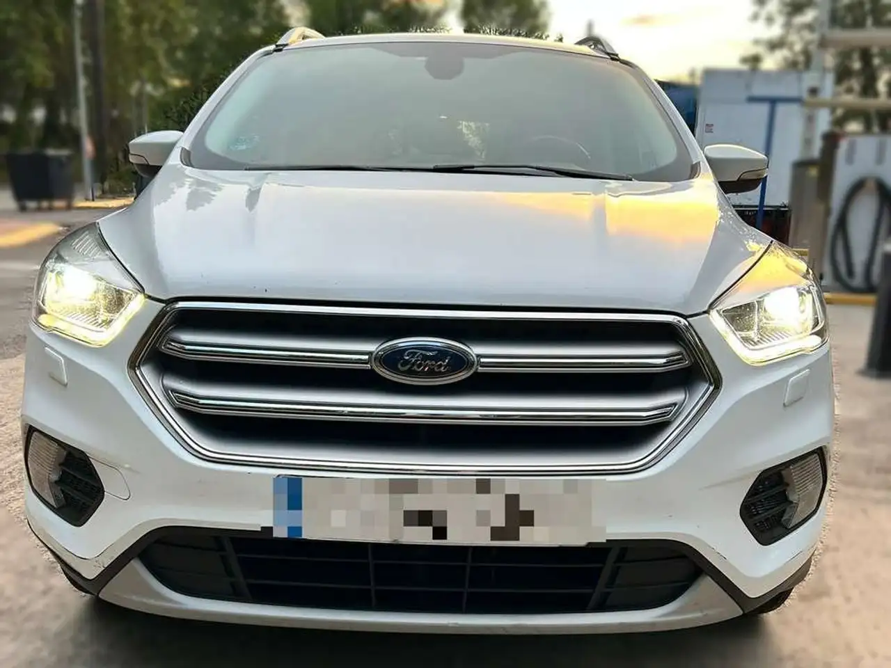 Ford Kuga 1.5 EcoBoost 110kW 4x2 Titanium — photo 1 of 15