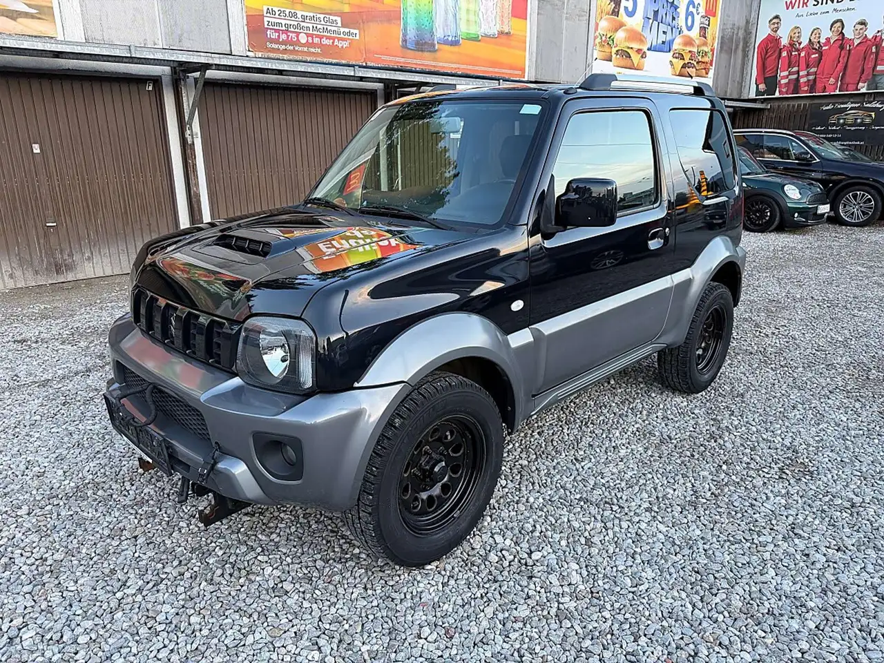 Suzuki Jimny 1.3 — photo 1 of 20