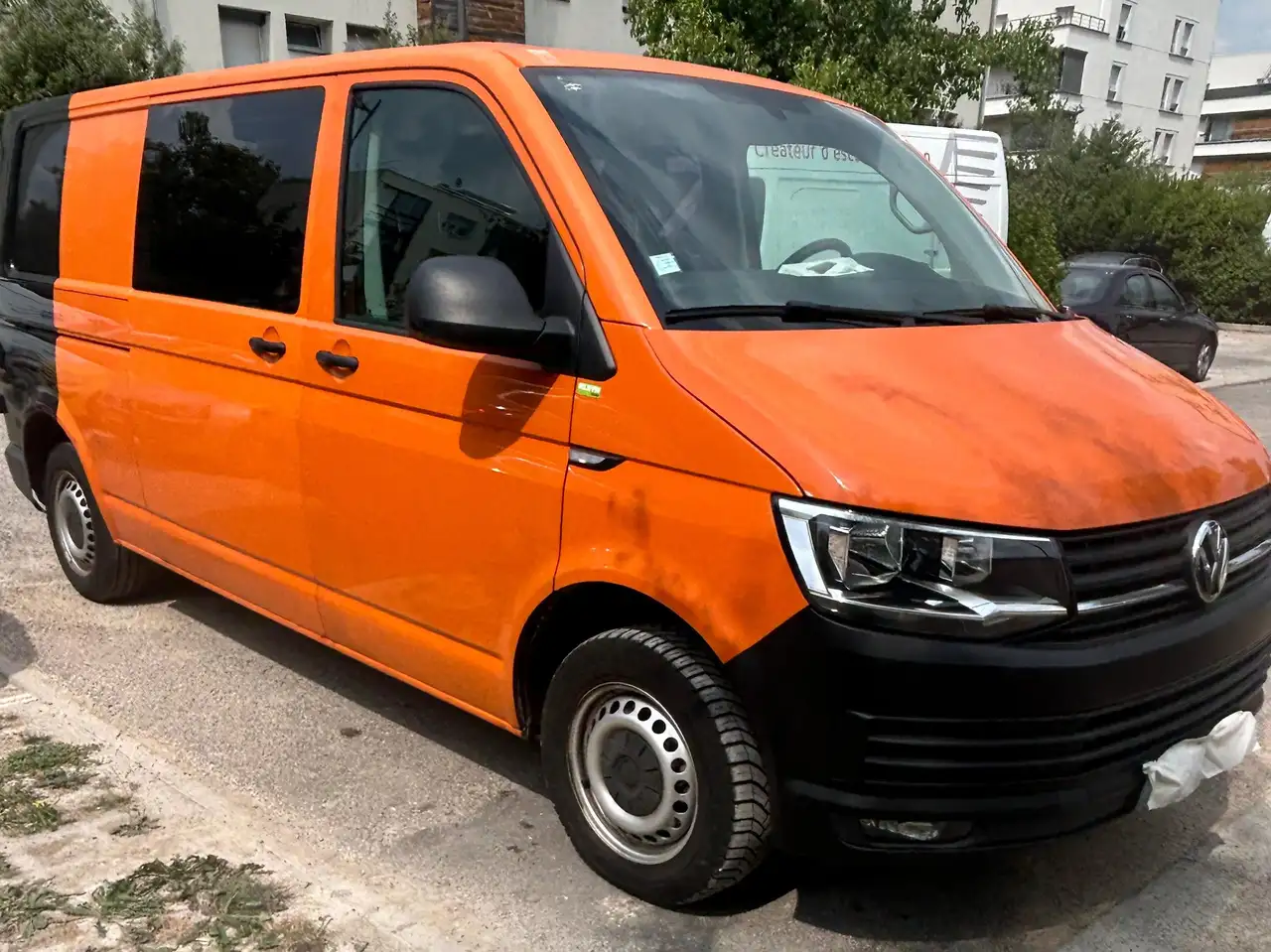 Volkswagen T6 Transporter — photo 1 of 5