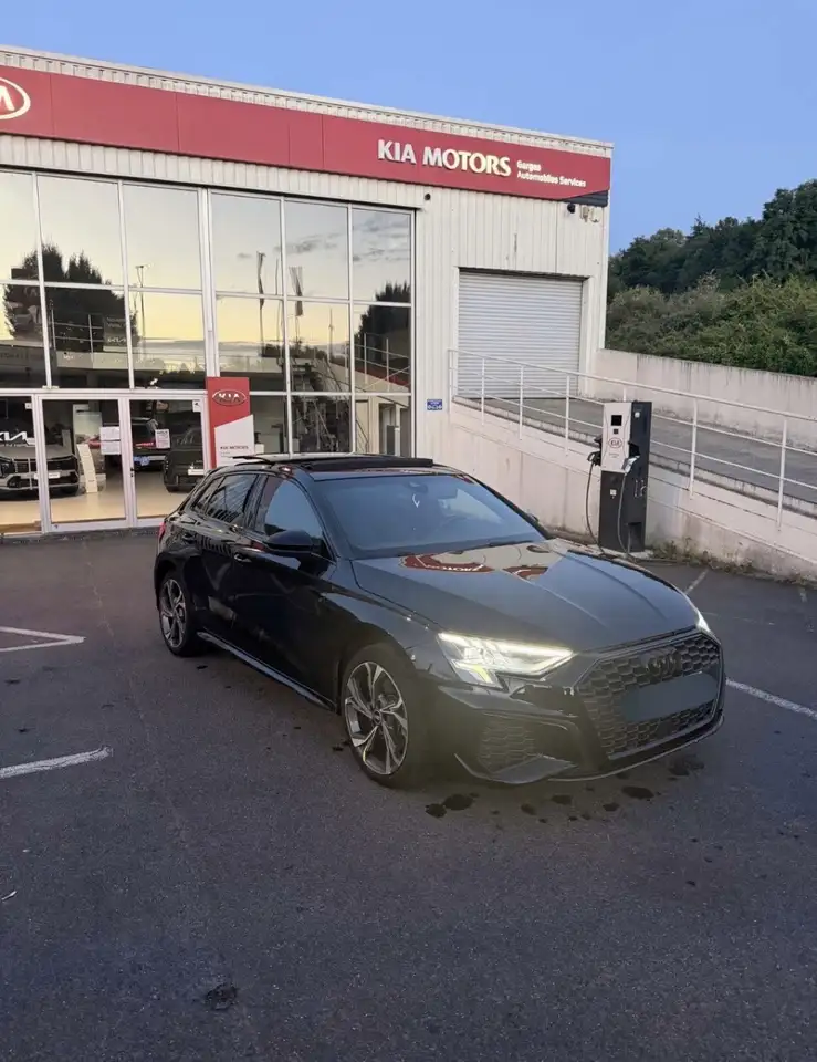 Audi A3 Sportback 40 TFSIe 204 S tronic 6 Line — photo 1 of 3