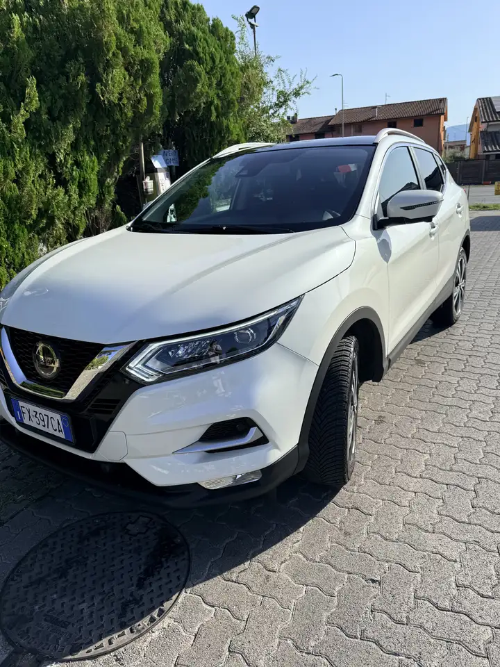 Nissan Qashqai 1.5 dci N-Connecta 115cv — photo 1 of 15