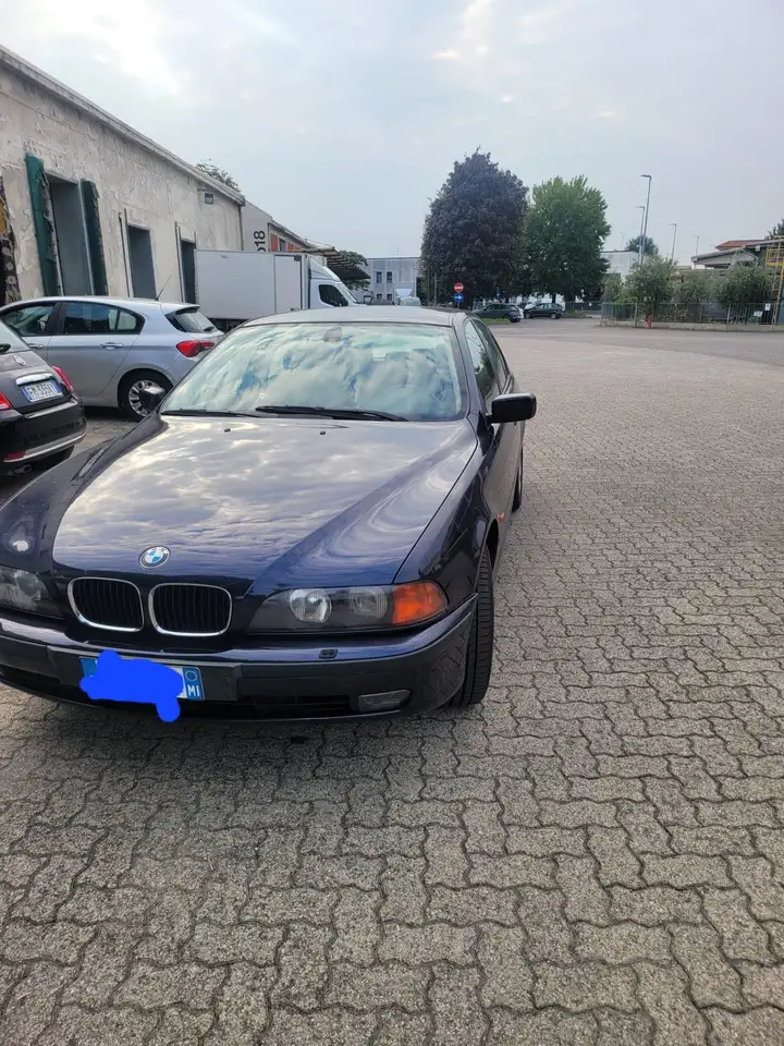 BMW 520 520i Eletta — photo 1 of 10
