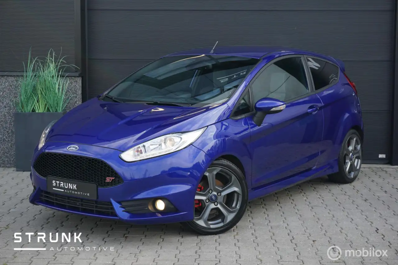 Ford Fiesta 1.6 ST2 183 PK Clima Cruise Leer Recaro — photo 1 of 35