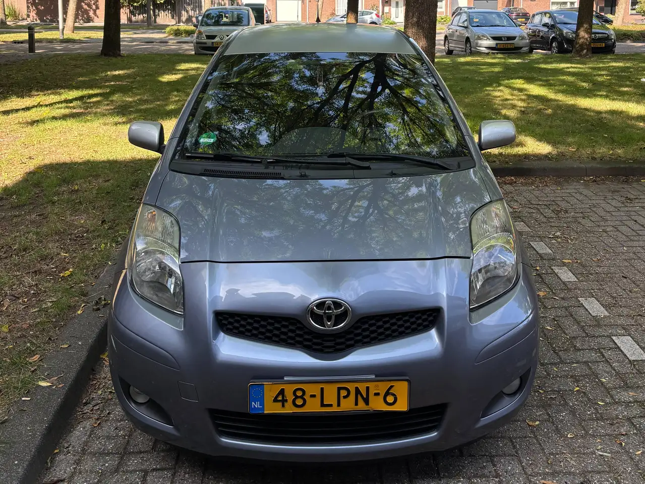 Toyota Yaris Yaris 1.3 VVTi Aspiration — photo 1 of 15