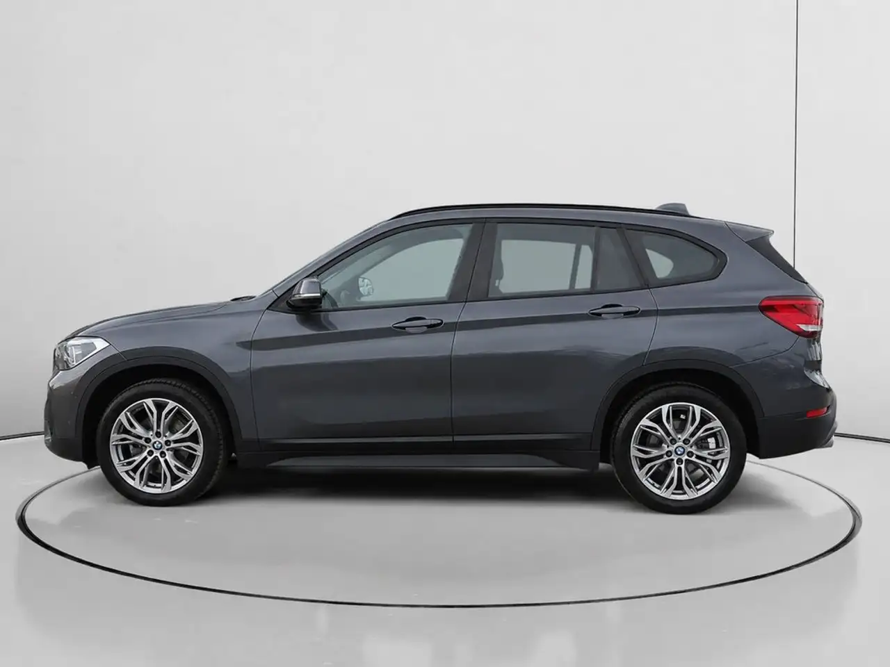 2021 BMW X1 sDrive 18i, photograph 6