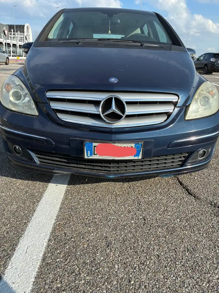 Mercedes-Benz B 200 cdi Sport premium — photo 1 of 6