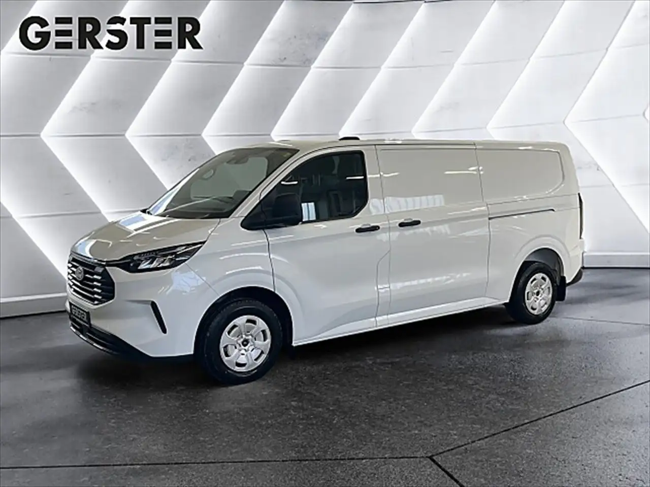Ford Transit Custom Kastenwagen — photo 1 of 24