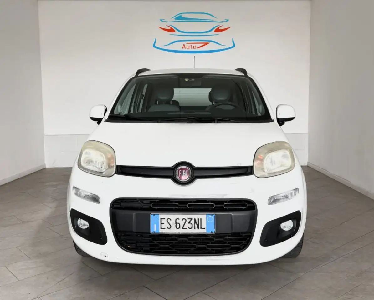 Fiat Panda 1.2 Lounge — photo 1 of 15