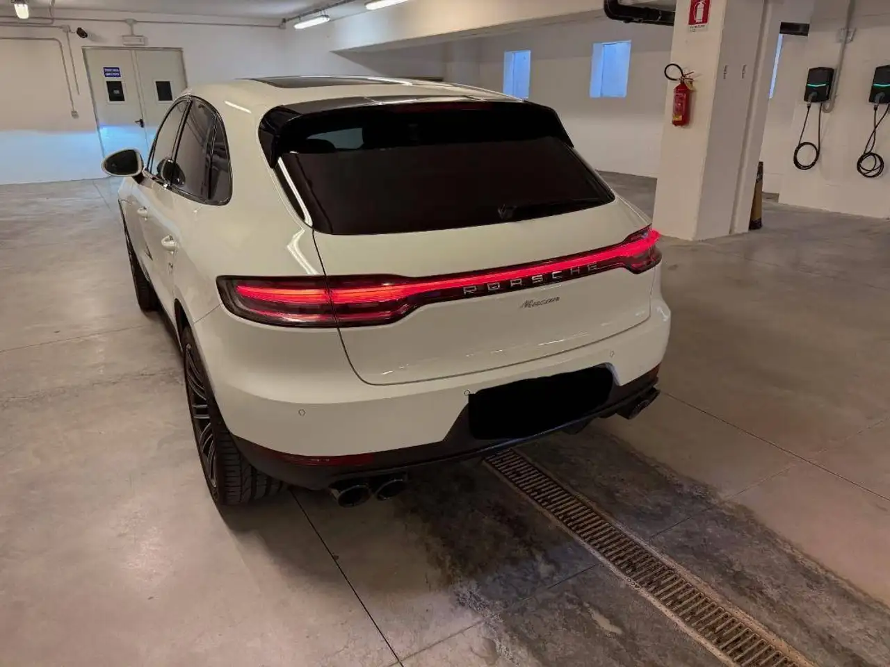 Porsche Macan Macan my 2020 2.0 245cv. tetto panoramico - cerchi da 21" — photo 1 of 4