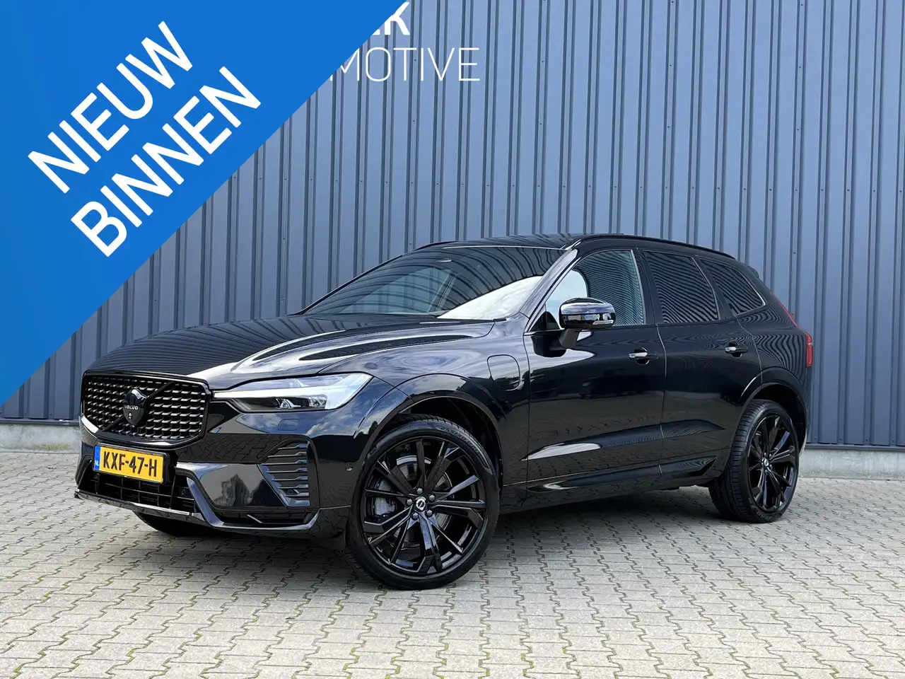 Volvo XC60 2.0 T8 Plug-in hybrid AWD Ultimate Black Edition — photo 1 of 40