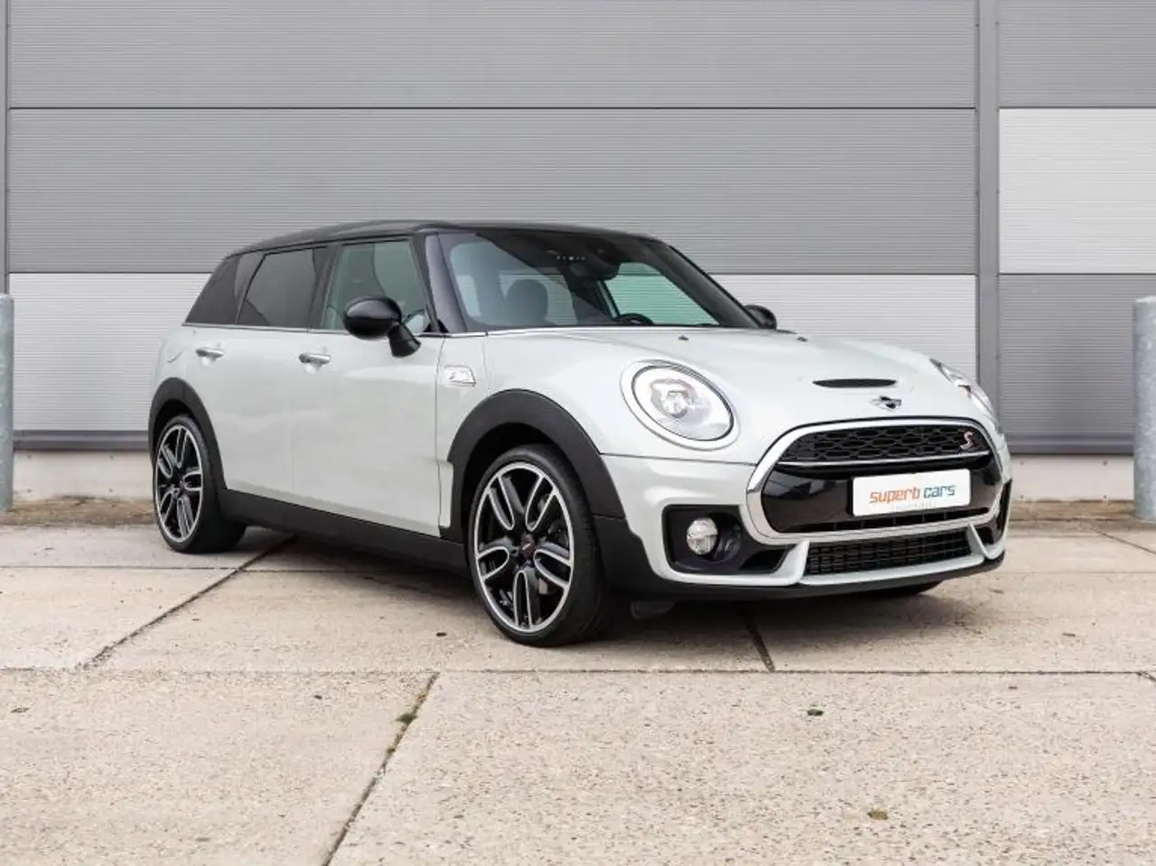 MINI Cooper S Clubman JCW | Carplay | Pano | 1e eig | Mini dealer OH — photo 1 of 38