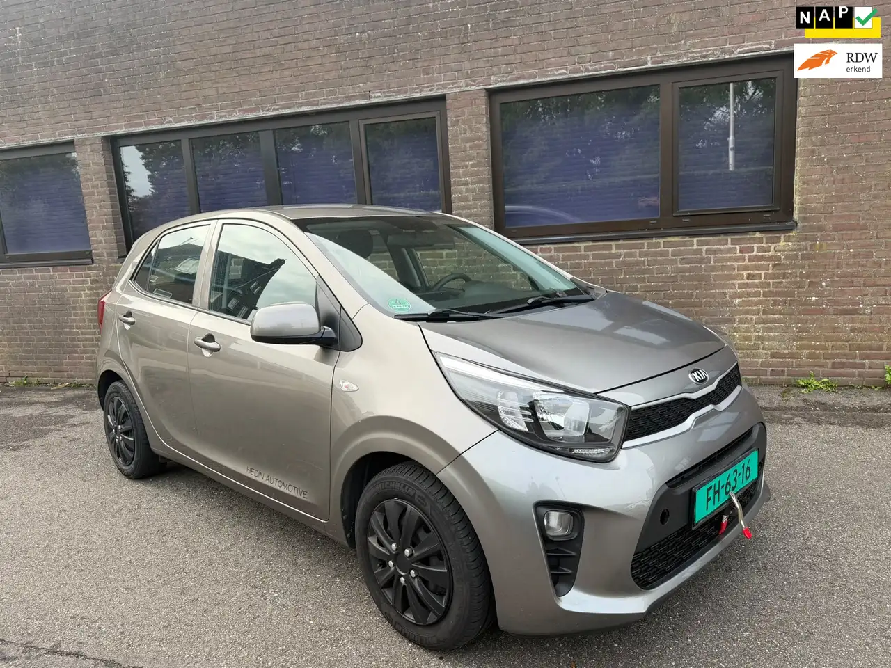 Kia Picanto 1.0 MPi ComfortPlusLine — photo 1 of 19