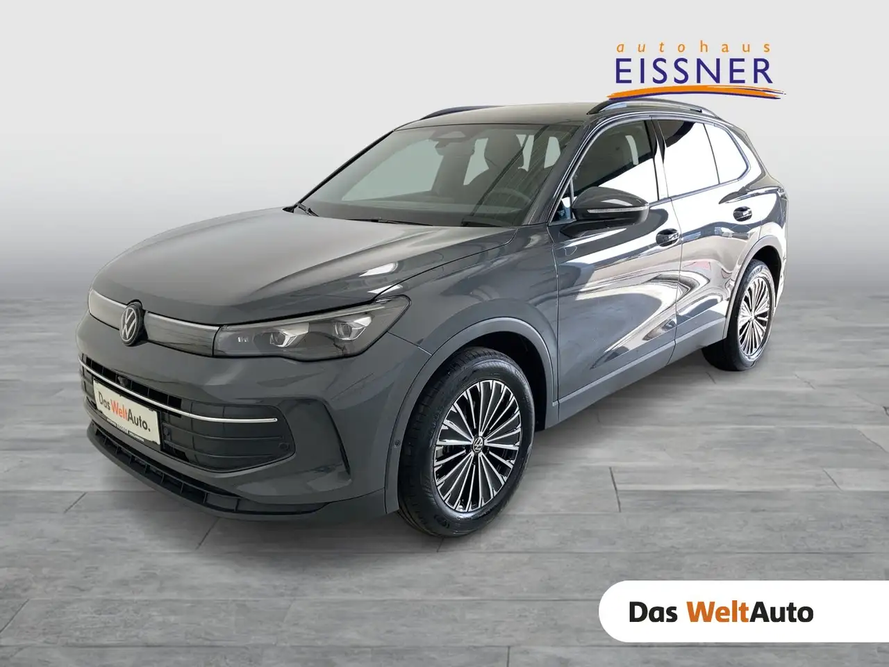 Volkswagen Tiguan Friends eTSI DSG — photo 1 of 11