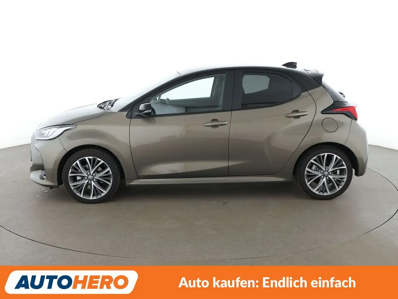 Toyota Yaris 1.5 Hybrid Style Plus Aut.*HUD*ACC*CAM*PDC*JBL* — photo 1 of 21