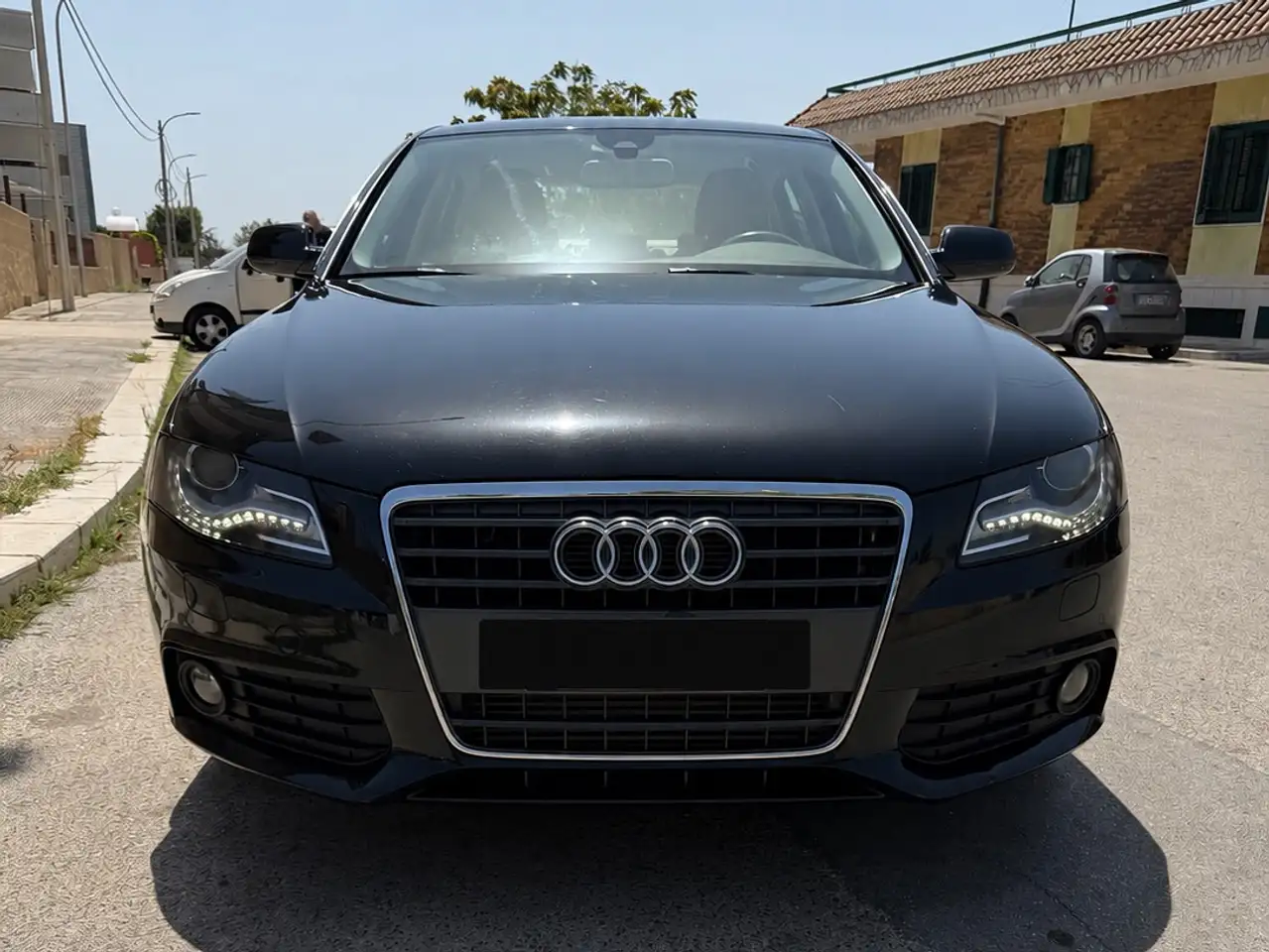 Audi A4 2.0 TDI 143 CV Multitronic Fap — photo 1 of 6