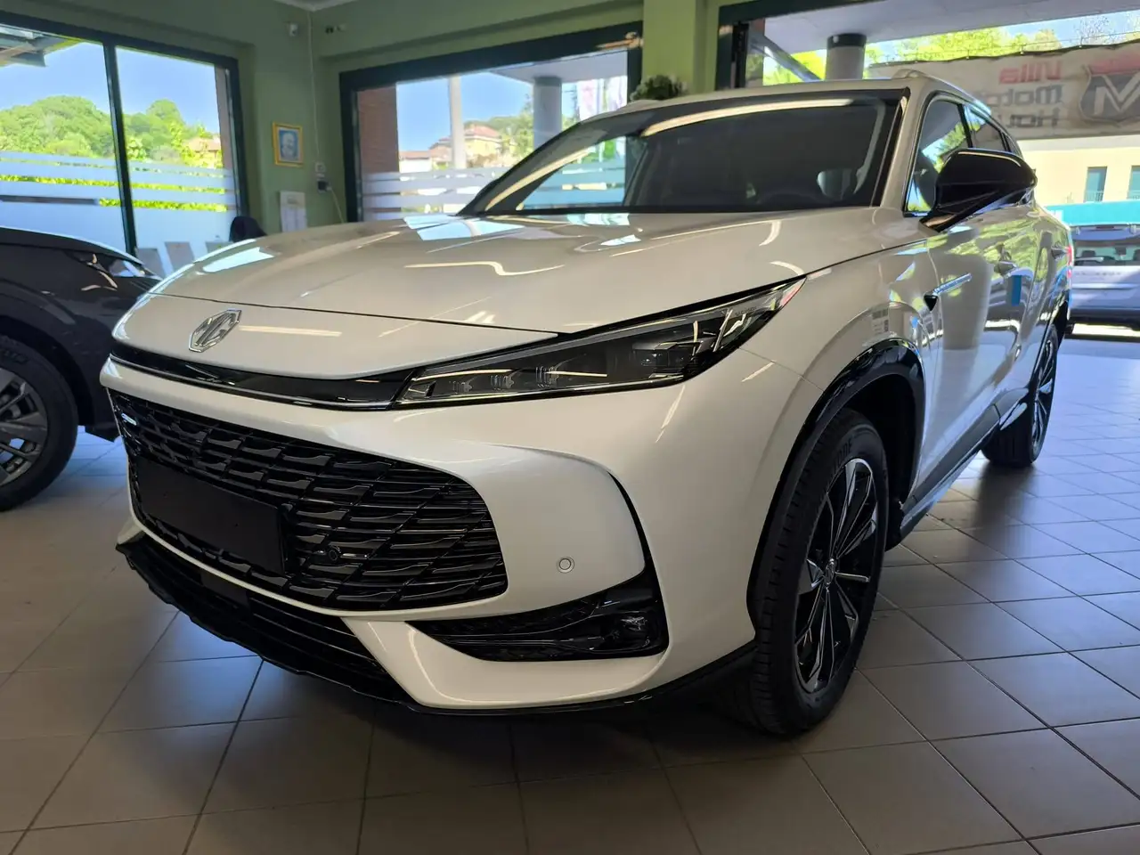 MG HS HYBRID 1.5 LUXURY - PREZZO REALE E TRASPARENTE — photo 1 of 22