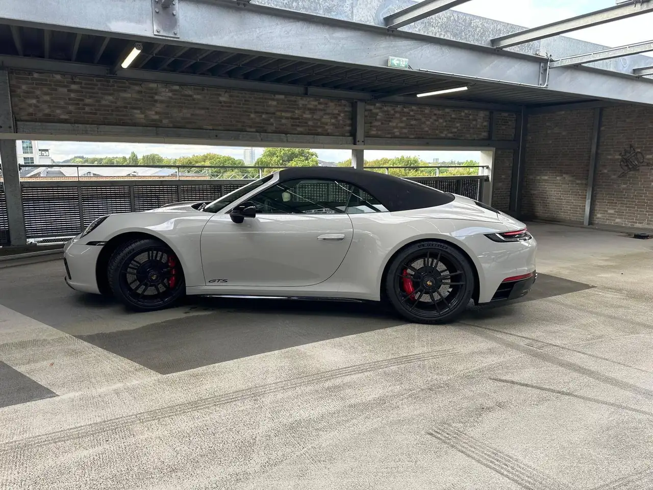 Porsche 911 911 3.0 Carrera GTS — photo 1 of 4