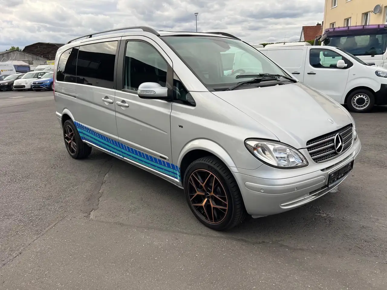 Mercedes-Benz Viano 3.0 CDI Aut *Leder*Navi*Standheizung*AHK — photo 1 of 22